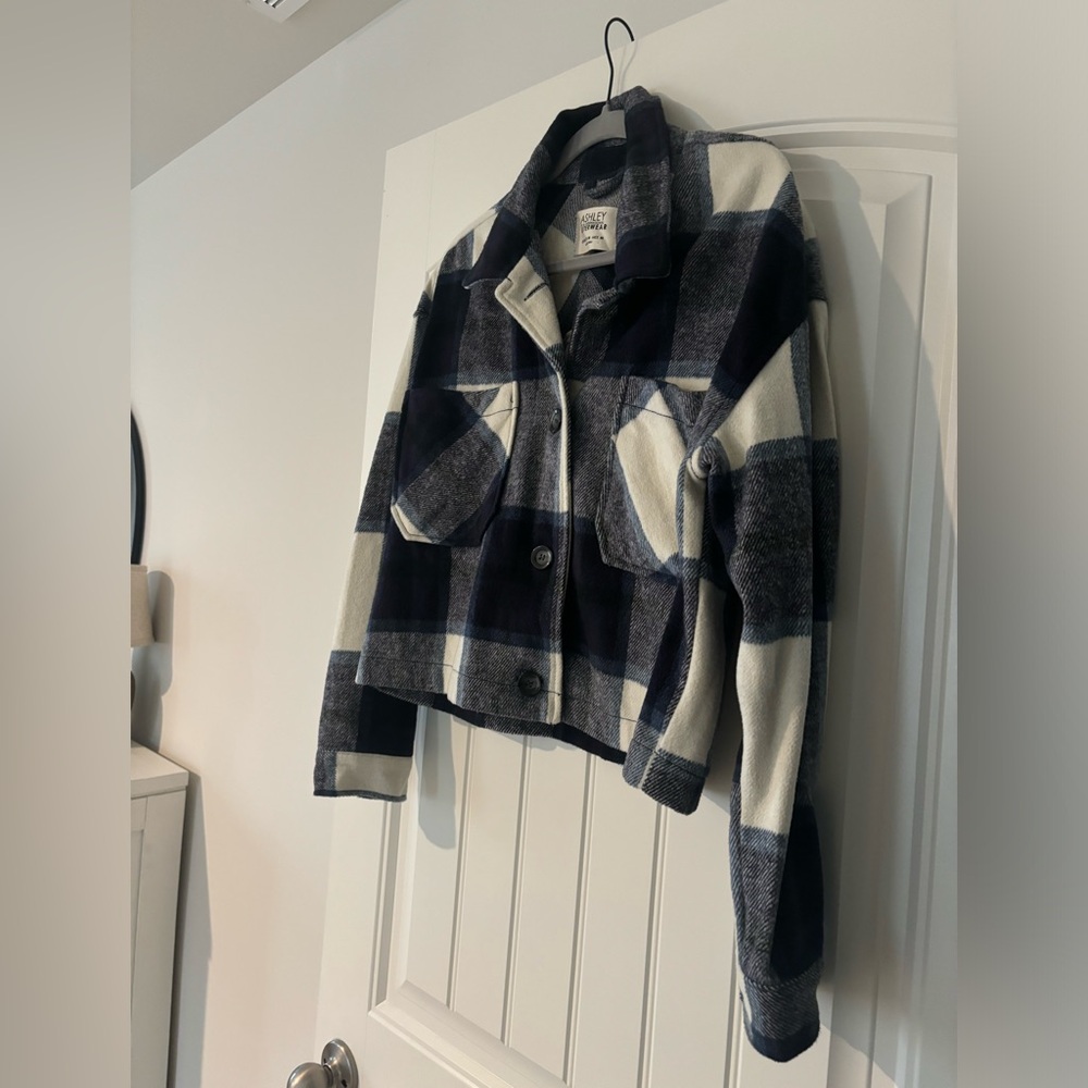 Ashley Outerwear Cropped Shacket - image 4